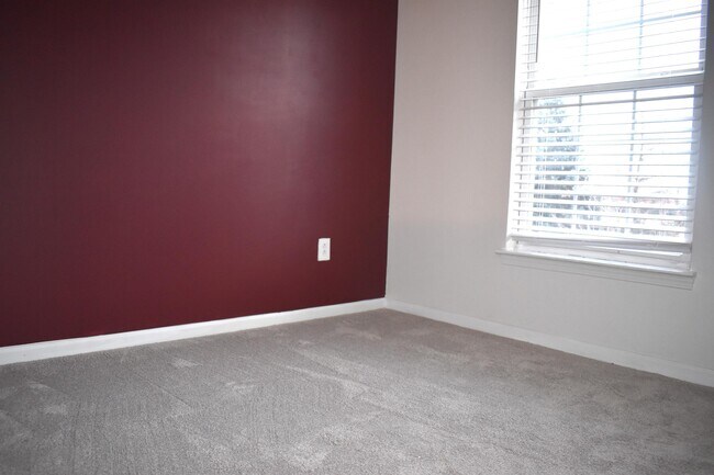 Building Photo - 44725 Ellery Ln