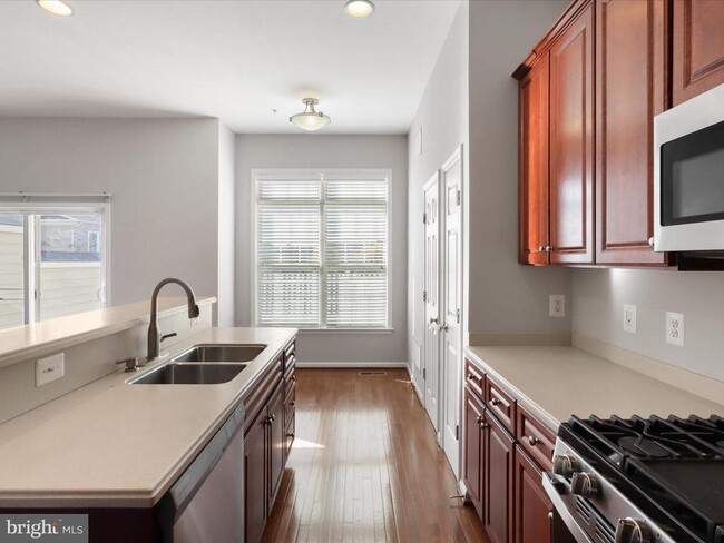 Building Photo - 4815 Dashiell Pl