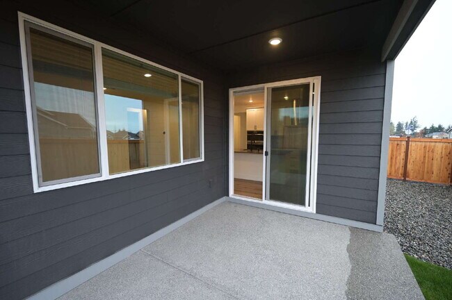 Building Photo - Beautiful New Home in Rolling Hills – Built in 2025