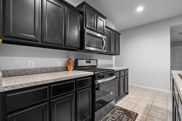 Building Photo - 16617 Porterfield Ln