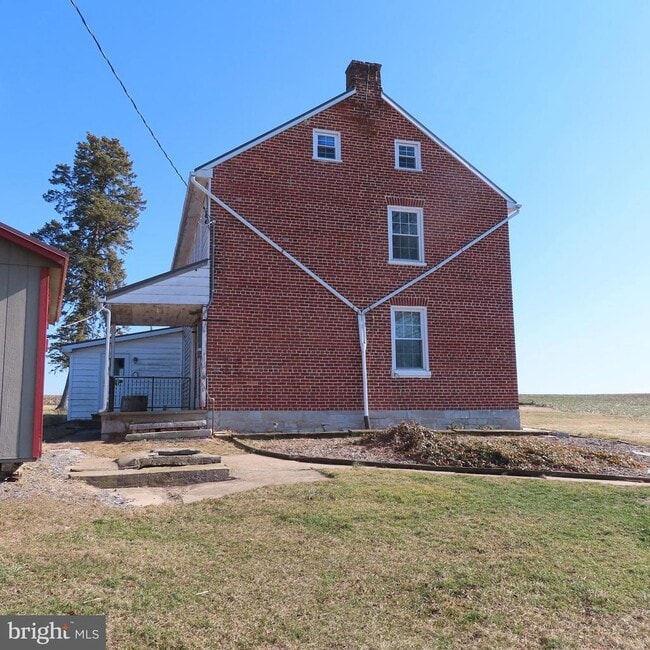 Building Photo - 1410 Gillan Dr