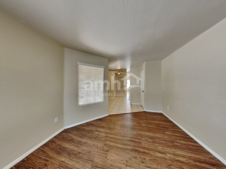 Building Photo - 7463 E Natal Ave