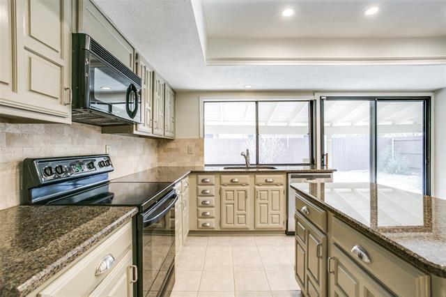 Building Photo - 4525 Newcombe Dr