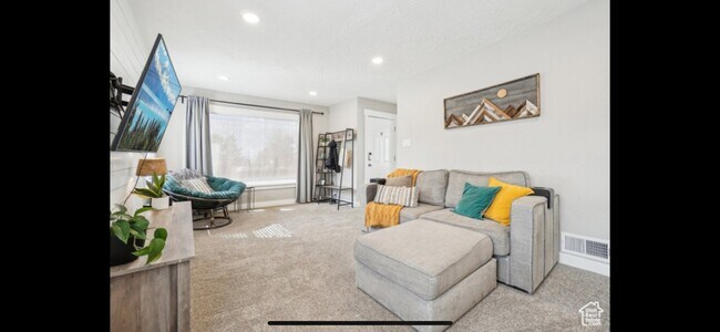 Building Photo - 3513 US-89