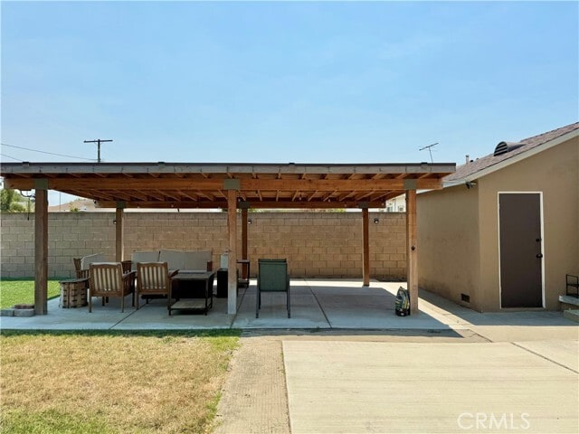 Building Photo - 13632 McNab Ave