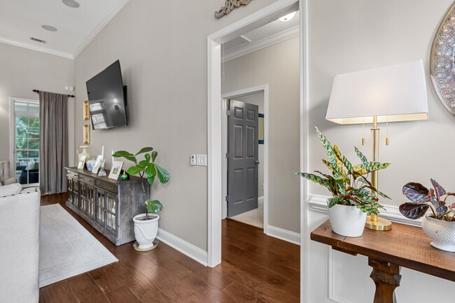 Building Photo - Richmond Hill's North Buckhead - Chastain ...