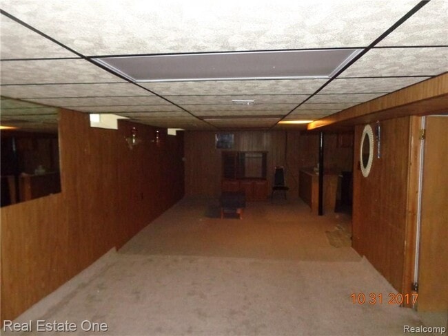 Building Photo - 5943 Whitefield St