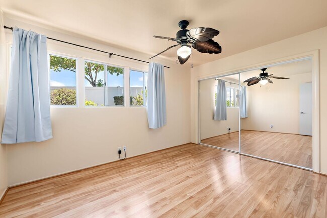 Building Photo - Single Family Home with views of Pearl Har...