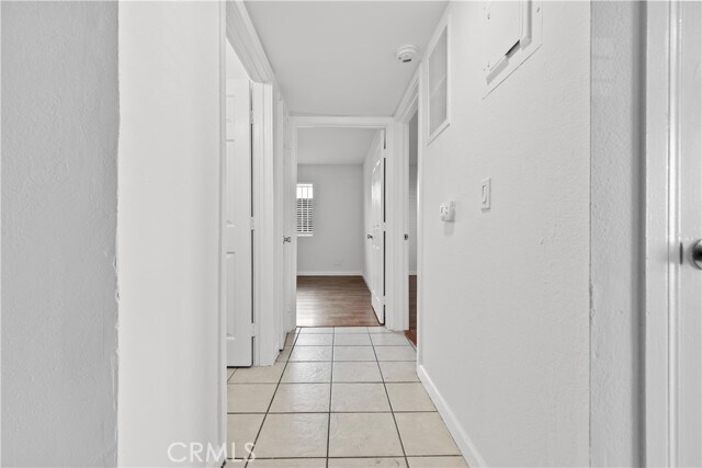 Building Photo - 5915 Woodman Ave