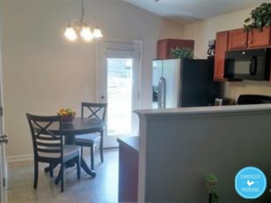 Building Photo - 1404 Ikes Pond Ln