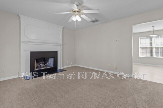 Building Photo - 2284 Oakland Spring Dr