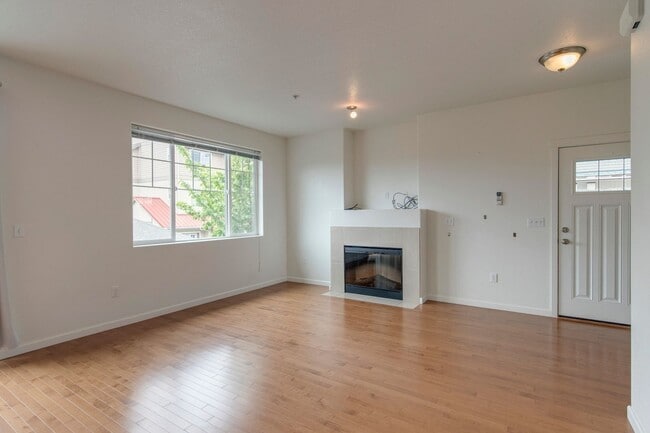Building Photo - Timberland Falls Condo - 2bd, 2ba, 1011 sq...
