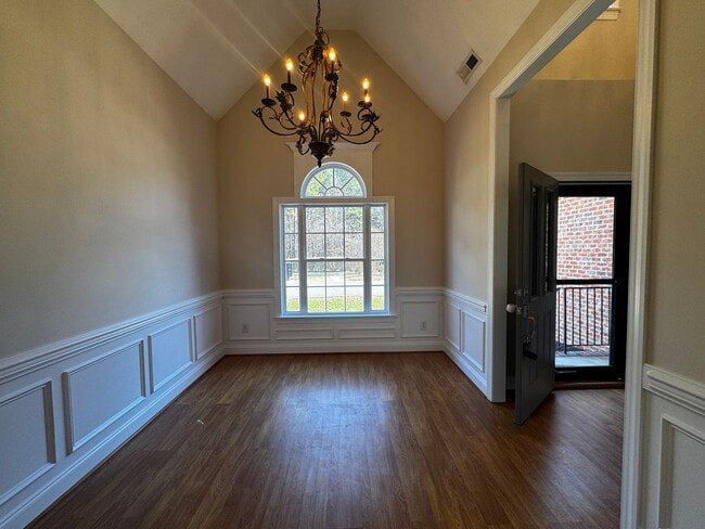 Building Photo - 181 New Hampshire Ct