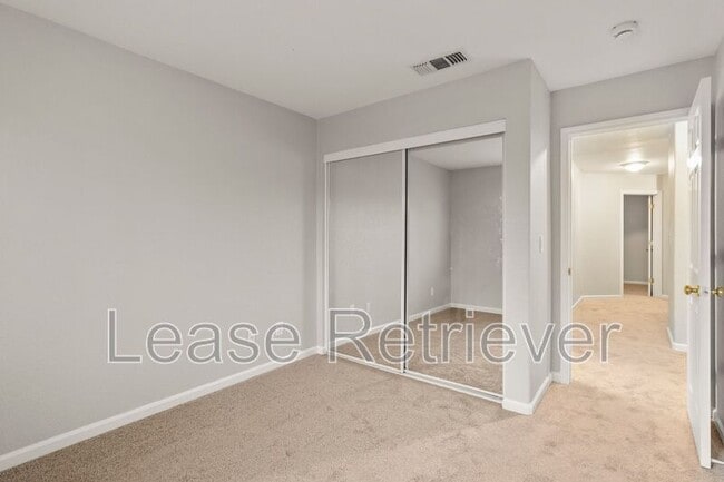 Building Photo - 1943 Remembrance Ln