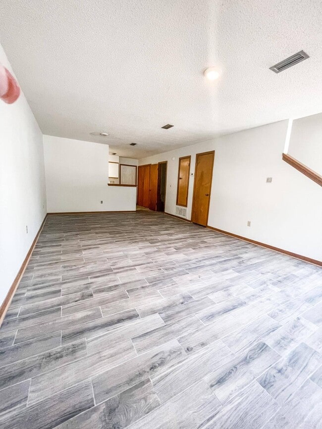 Building Photo - 888 Culp Ave