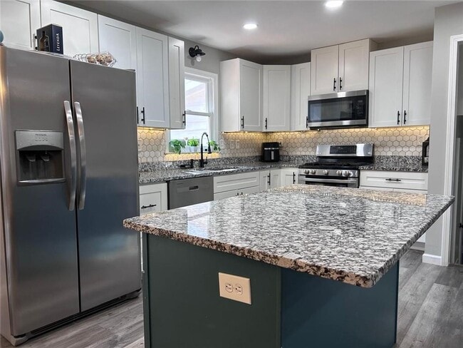 Building Photo - 356 Norhill Ct