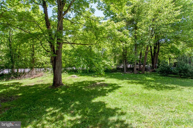 Building Photo - 463 Avenue B