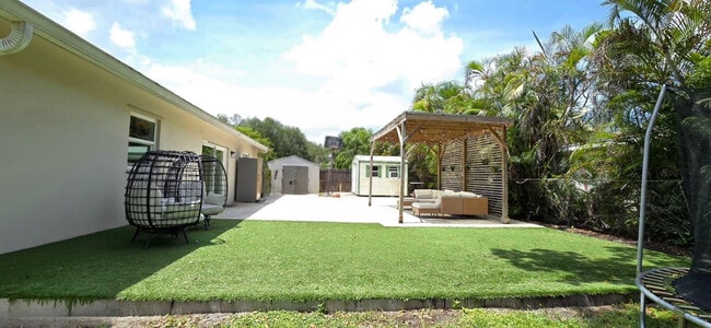 Building Photo - 10253 SW 50th St