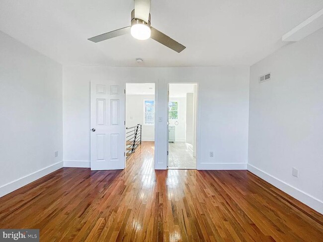 Building Photo - 506 Titan St