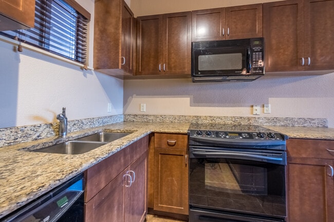 Building Photo - Live in the Heart of West Campus!