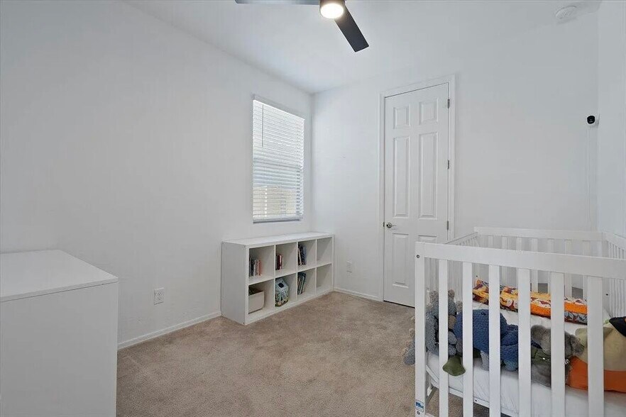 Building Photo - 6313 N 68th Dr