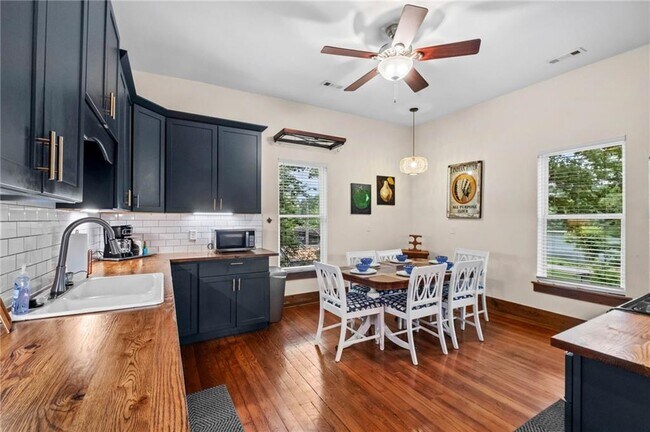 Building Photo - 10093 Oklahoma Dr