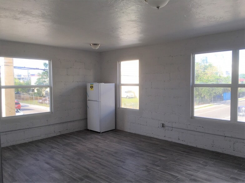 NE View - 240 NW 8th Ave