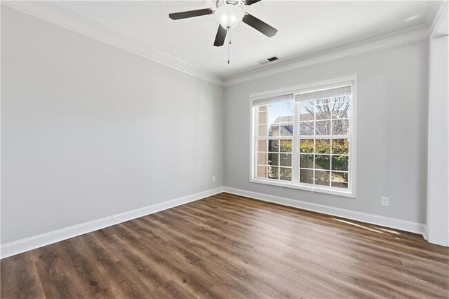 Building Photo - 1440 Waverly Glen Dr