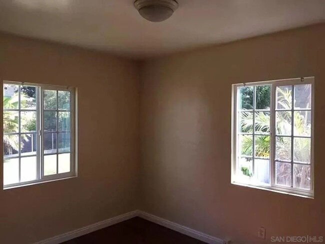 Building Photo - Voltaire Street - where you want to be.   2/1  $2690