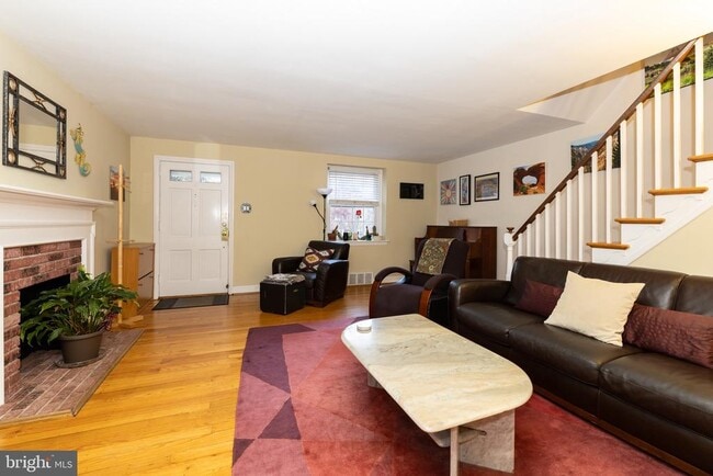 Building Photo - 52 Woodbine Rd