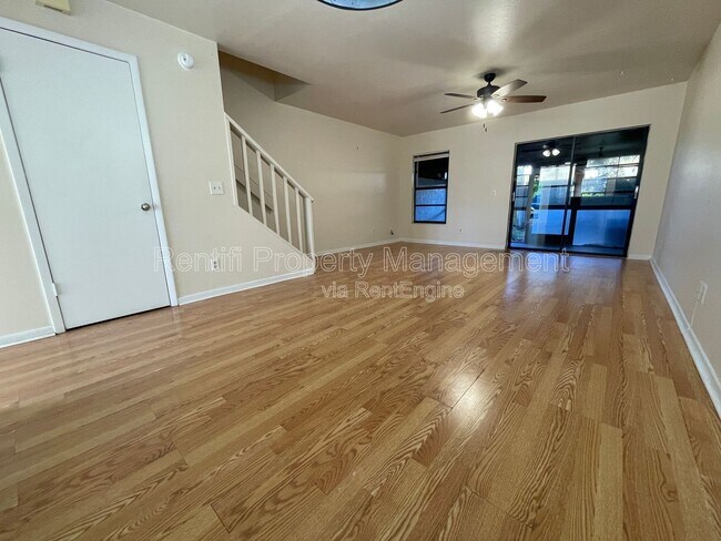 Building Photo - 2131 Crystal Dr