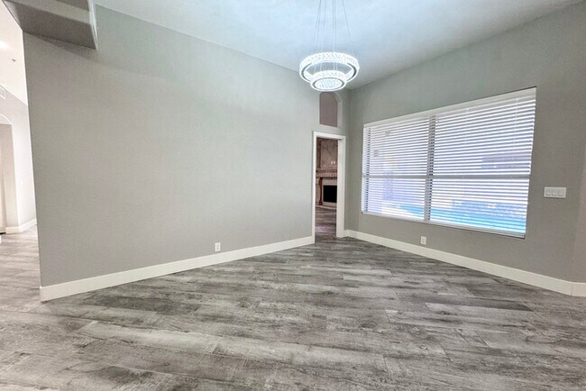 Building Photo - 3Bed/2.5 Ba House in Gated Community in No...