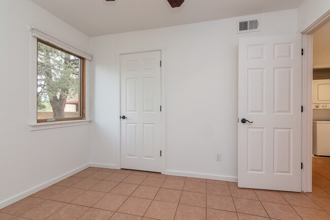 Building Photo - Fully Furnished Two Bedroom Condo Available Now!