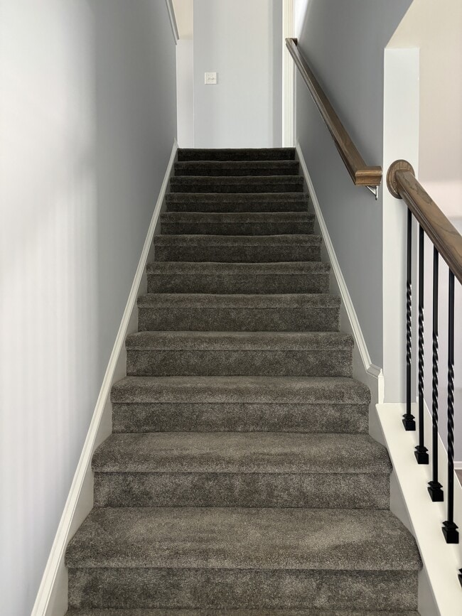 Building Photo - 145 Relict Dr