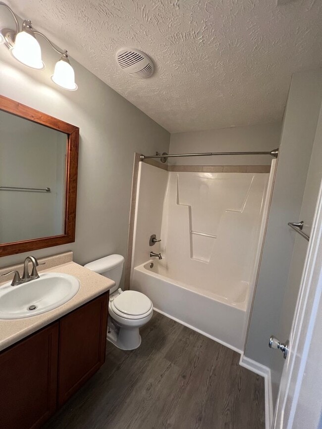 Building Photo - Lovely 3 Bed Home on Cul-de-sac