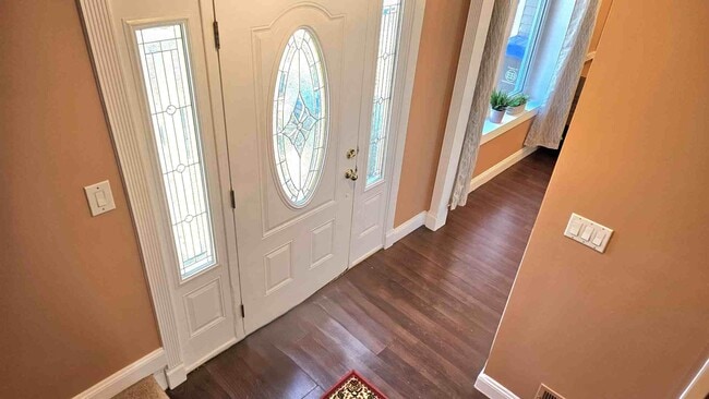 Building Photo - 37 Anderson Ct