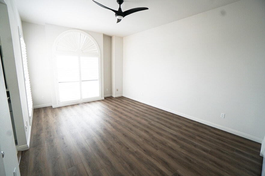 Primary bedroom - 712 Vallejo Villas