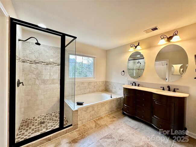 Building Photo - 126 Lake Davidson Cir