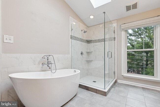 Building Photo - 2802 Noble Fir Ct