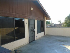 Building Photo - 3208 La Costa St