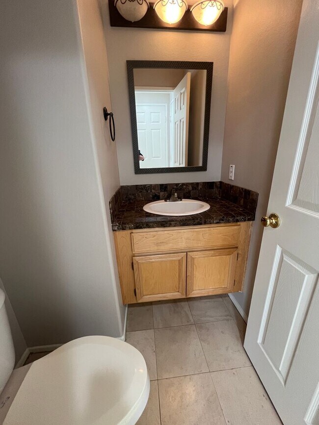 Building Photo - Available for Rent NOW Home in Encinitas!