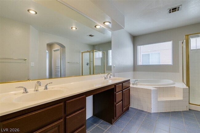 Building Photo - 3714 Bombastic Ct