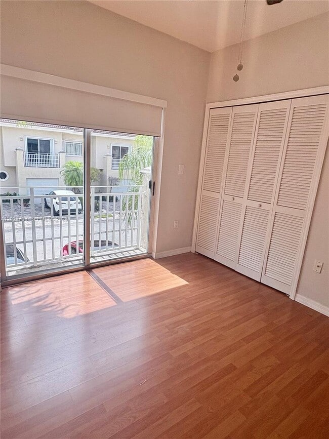Building Photo - 10190 SW 88th St