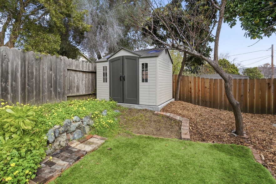 Building Photo - 1238 Coral St