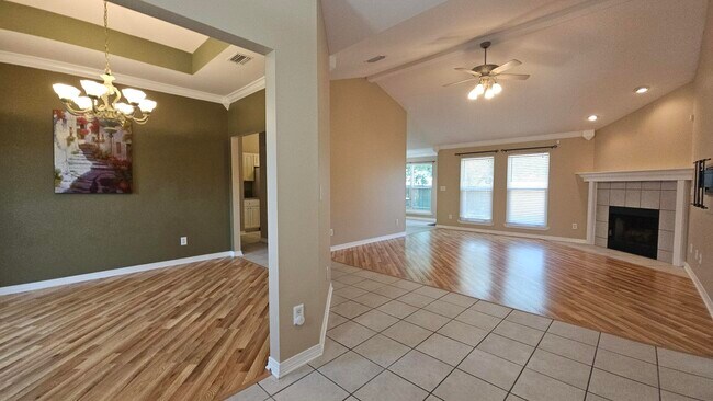 Building Photo - 124 Pritchard Rd