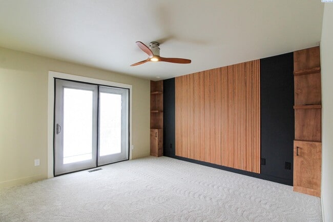 Building Photo - 3 Bed/2 Bath House in Southeast Kennewick