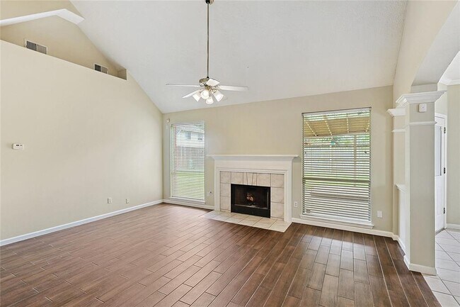Building Photo - 5502 Atascocita Timbers N