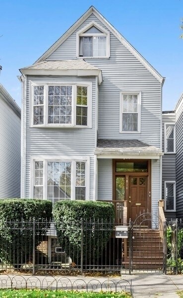 Building Photo - 1818 N Albany Ave