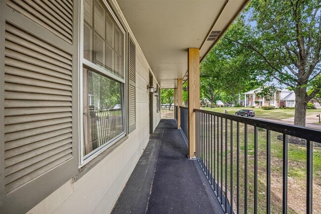 Building Photo - 2232 Burfordi Ln