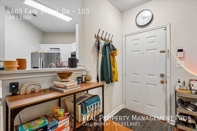 Building Photo - 4409 Fair Stone Dr